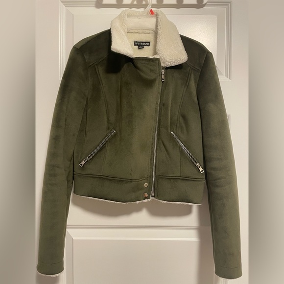 Cropped fall/winter jacket - Picture 2 of 5